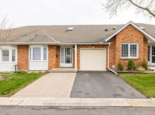 810 Golf Links Rd #9, Hamilton, ON L9K1J7