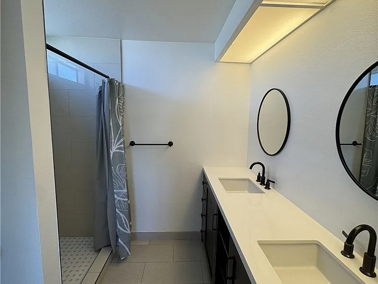 8435 Columbus Ave #17 — Photo 16