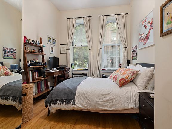 4th image of 53 W 94th St APT 1F