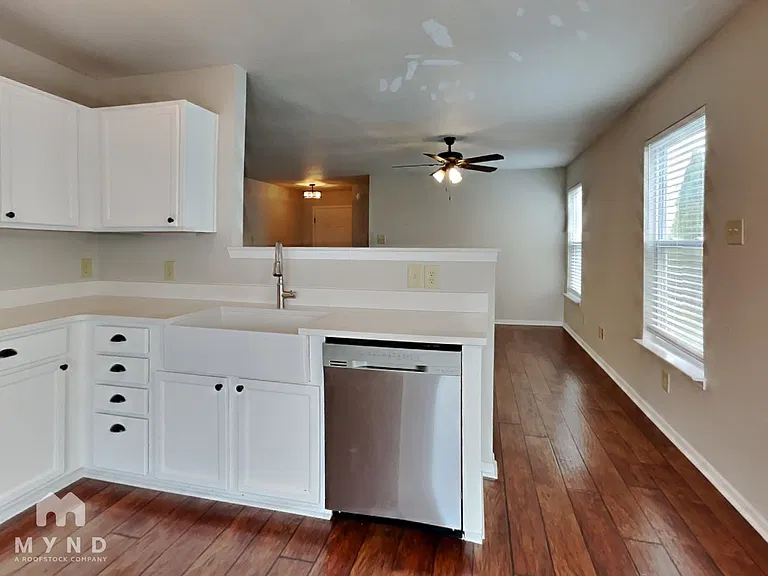 8423 Sansa St — Photo 4