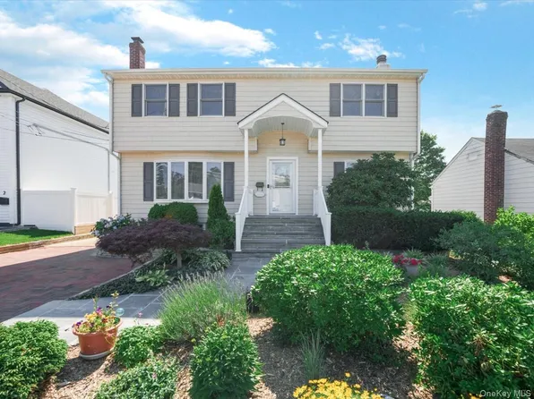 4 23rd Street, Jericho, NY 11753