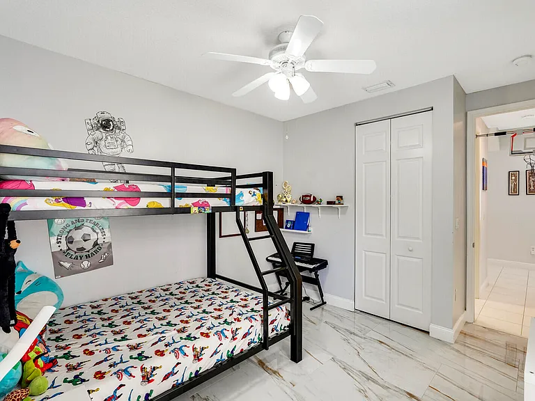 19084 Skyridge Cir — Photo 28