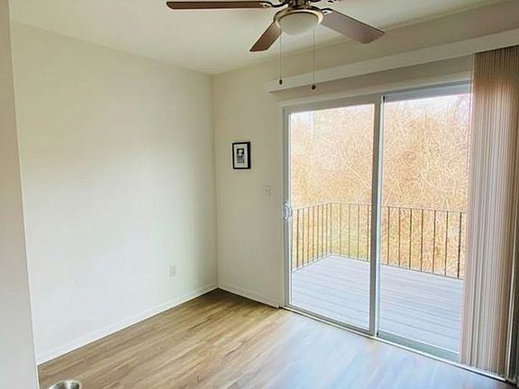 5th image of 2337 Oak Ct #2337