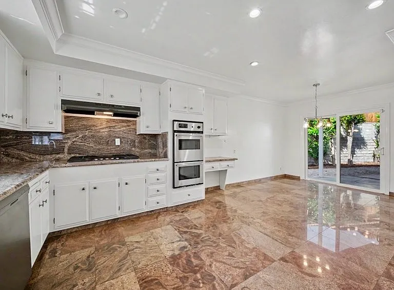 22525 Flamingo St — Photo 9