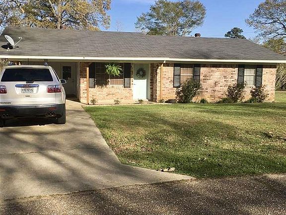 2nd image of 300 Lakewood Dr