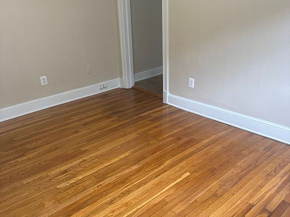 4th image of 913 Monument Ave APT 6