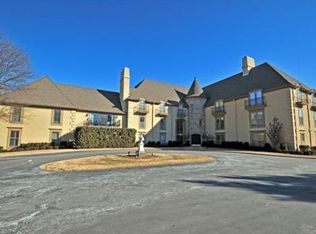 7223 Mission Rd APT 116, Prairie Village, KS 66208