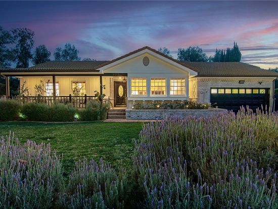 922 Carefree Dr, Simi Valley, CA 93065