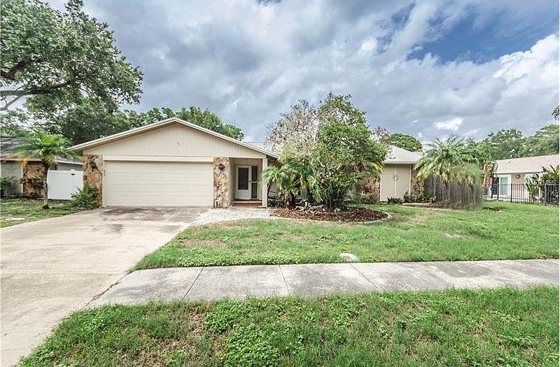 1st image of 3062 Pin Oak Dr