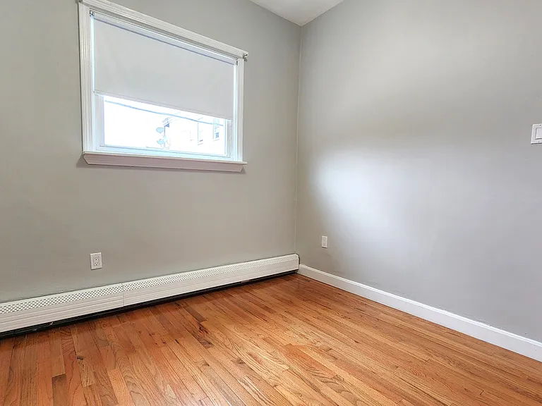 125 Ash St #2 — Photo 10