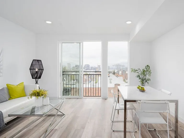Felix Flats — Photo 46