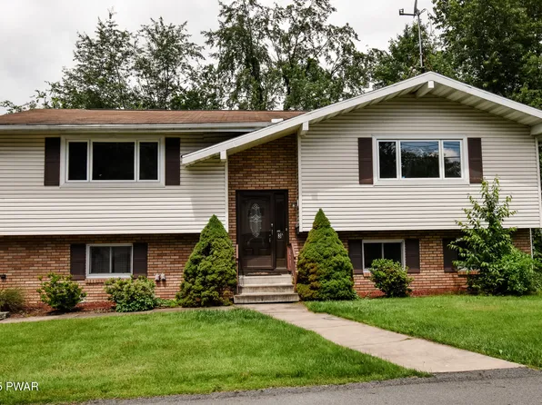 3 Bruno Dr, Throop, PA 18512