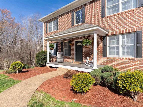 3rd image of 4444 Woods Edge Rd