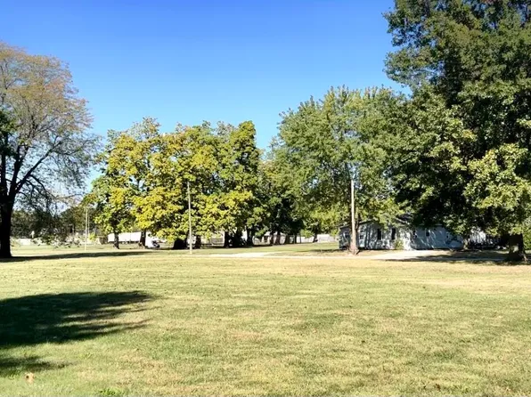 2700 Beadell St, Fort Wayne, IN 46802