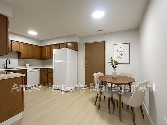 2nd image of 515 W Saunders Ave Unit 24