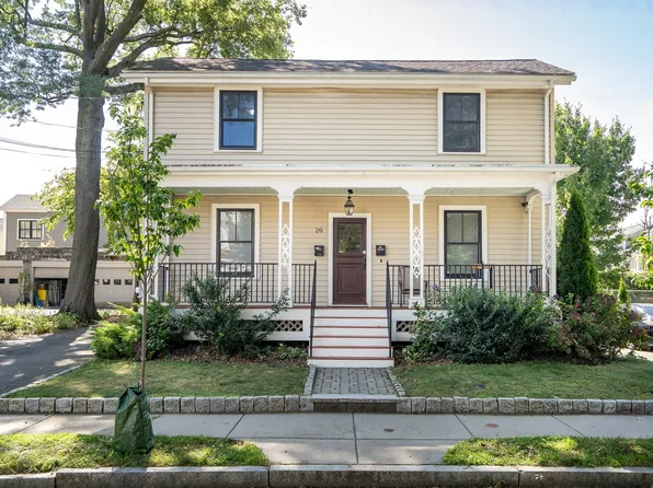 20 Waban St #2, Newton, MA 02458