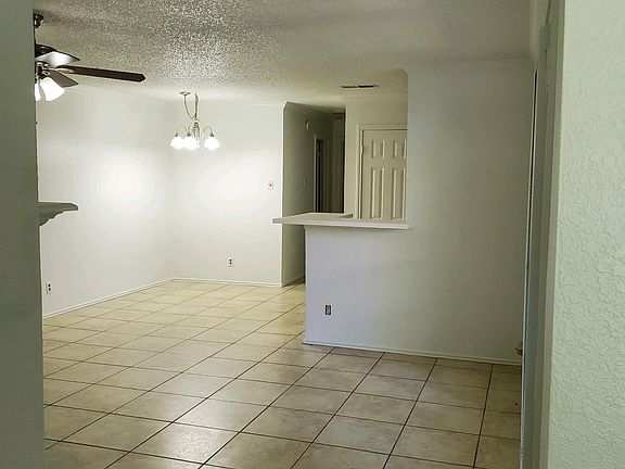 4th image of 311 Regatta Ct #B