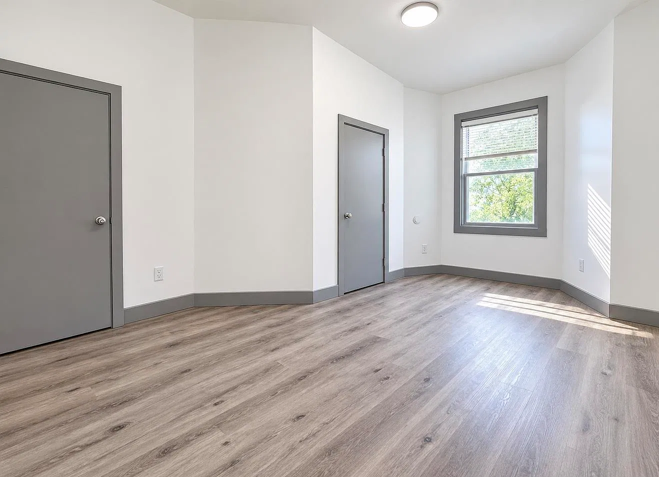 158 Summit Ave — Photo 3