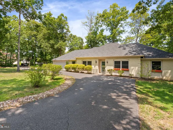 306 Freedom Rd, Locust Grove, VA 22508