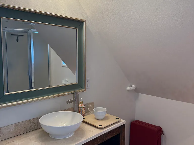 512 Avenue C #B — Photo 8
