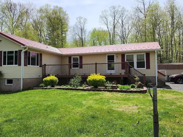 114 Ness Rd, Dingmans Ferry, PA 18328