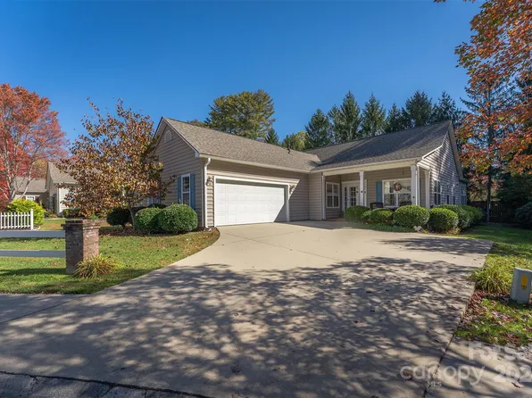 87 Cambridge Dr, Brevard, NC 28712