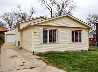 116 N Channel Dr, Round Lake Beach, IL 60073