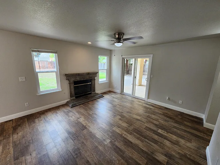 10348 N Doheny Dr — Photo 5