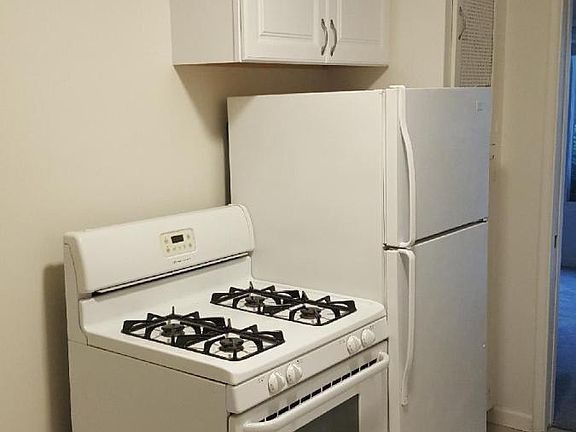 2nd image of 1783 Bacon St