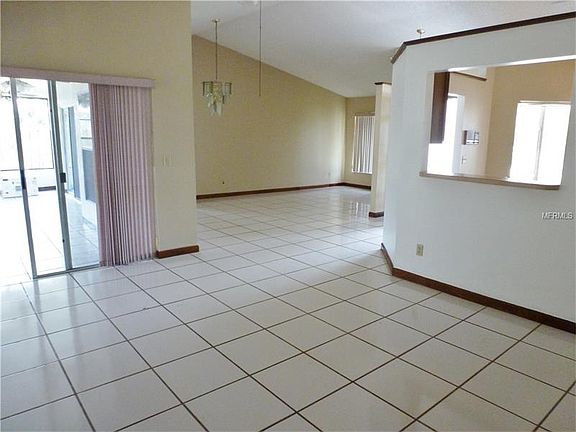 5th image of 2314 Whispering Maple Dr