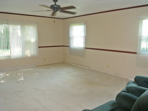 5th image of 61530 Meadowlark Ln
