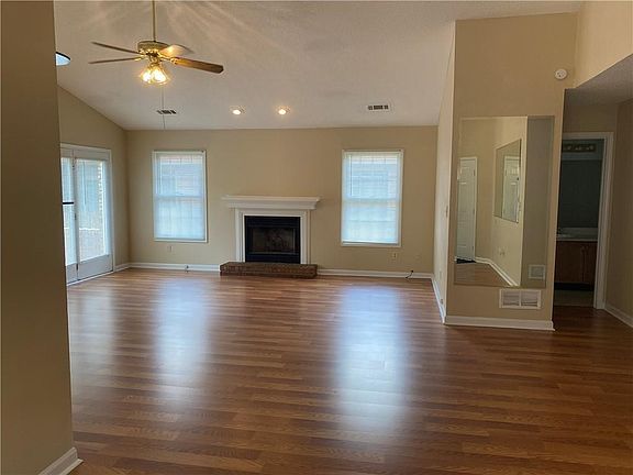 5th image of 3347 Salem Cove Trl SE