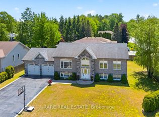 4 Fatima Ct, Wasaga Beach, ON L9Z1K9