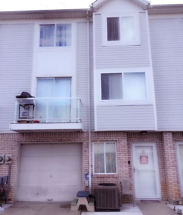 1st image of 18 Elk Ct