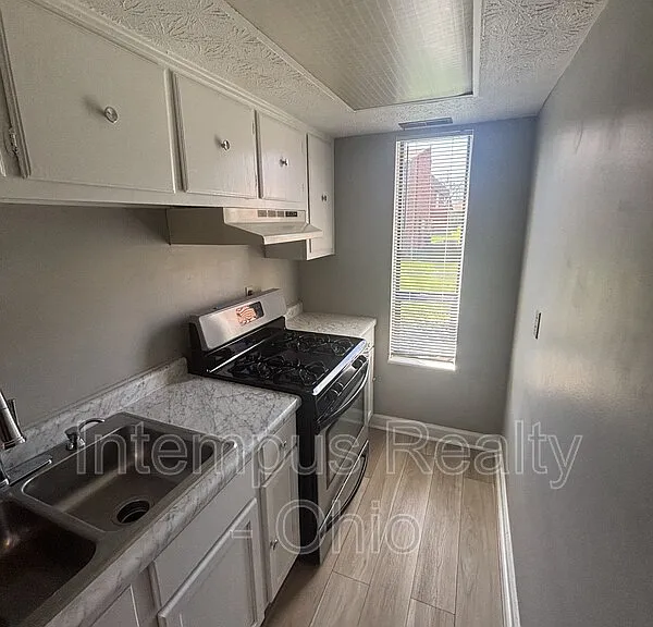 10 King Arthur Ct — Photo 9