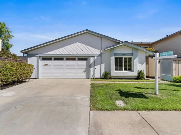 1251 Martinique Ln, Foster City, CA 94404