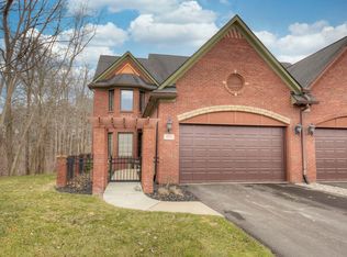 3571 Bay Harbor Dr, Brighton, MI