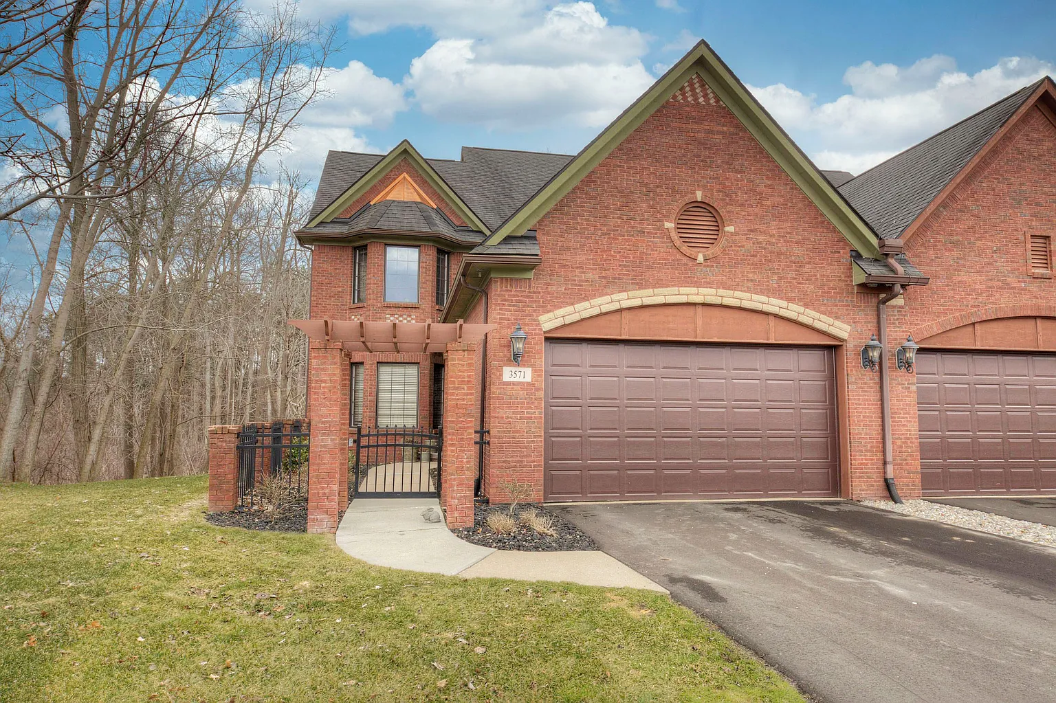 3571 Bay Harbor Dr photo 1