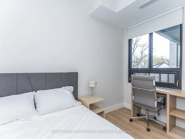 1000 Bathurst St #302 — Photo 15