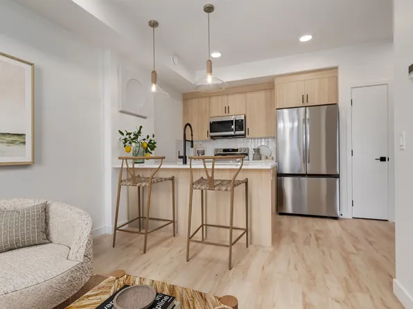 16231 19th Ave SW #43, Edmonton, AB T6W 5C6