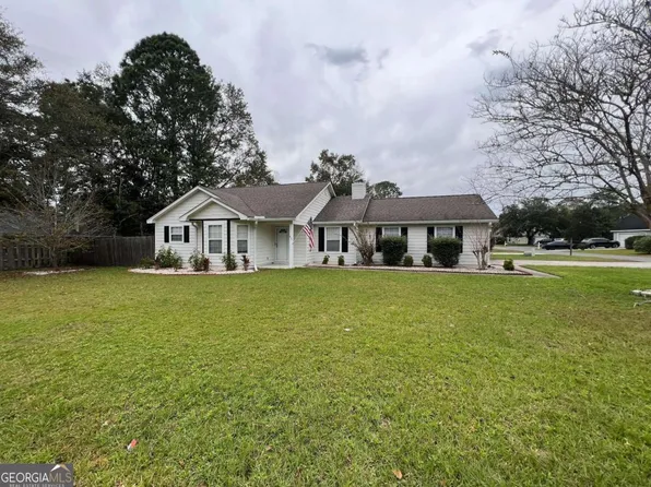 203 McQueen Cir, Saint Marys, GA 31558