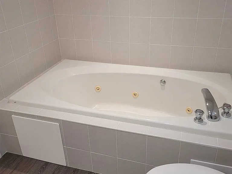 225 Davenport Rd #204 — Photo 11