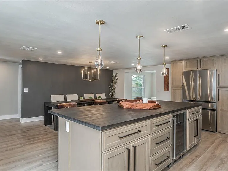 4036 Sunray Dr — Photo 11