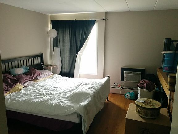 Large Bedroom with closet