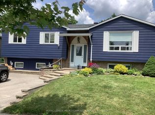 28 Indian Arrow Rd, Barrie, ON L4M5G3