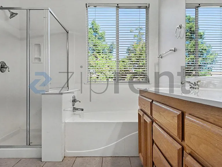2342 Canary Dr — Photo 43