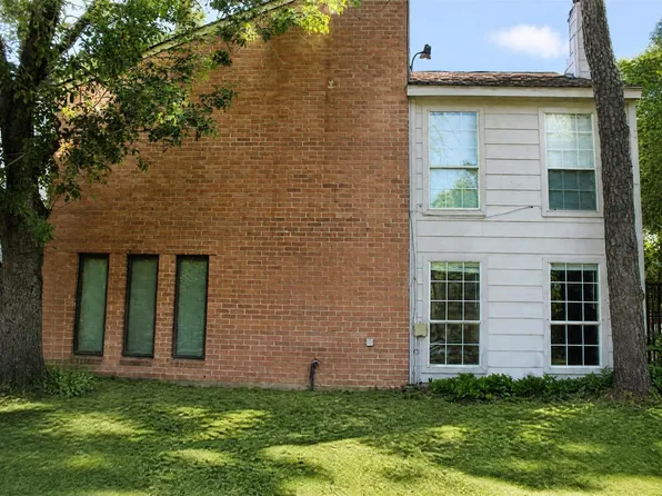 17805 Villa Way Dr, Spring, TX 77379