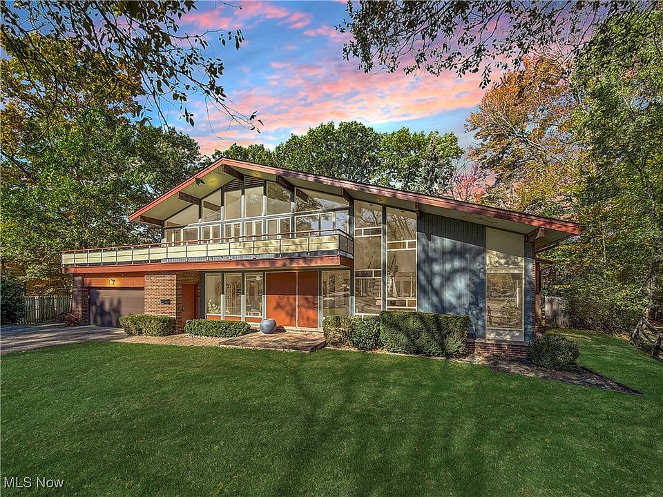 1st image of 25861 Euclid Chagrin Pkwy