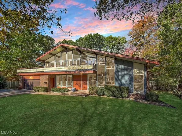 25861 Euclid Chagrin Pkwy, Cleveland, OH 44143