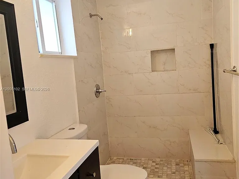 1736 SW 3rd St #3 — Photo 6